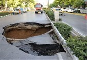 اضافه‌برداشت از چاه‌ها در استان‌های ایران در حال پرتاب کشور به "دره فرونشست" است